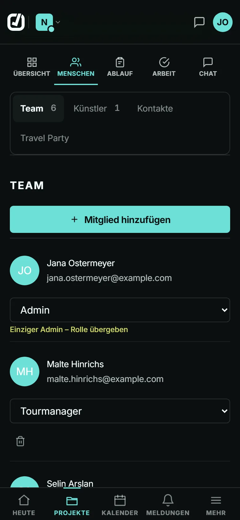 Reiter Menschen einer Show: Team mit Rollen wie Admin und Tourmanager